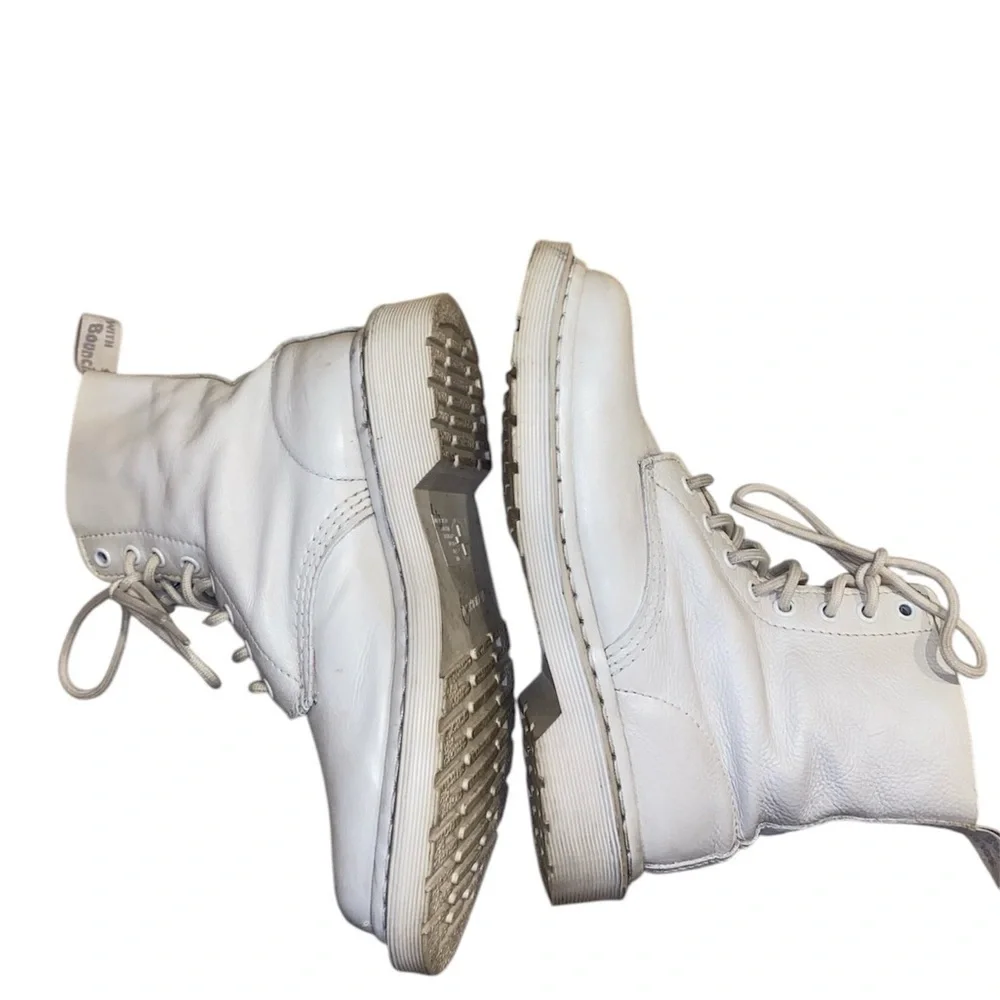 Dr. Martens 1460 Pascal Unisex - Mono White Leather Boot - Gorpcore - lug -